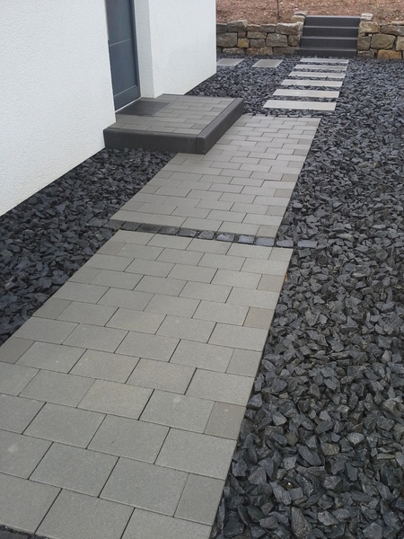 Naturstein- & Pflasterarbeiten
