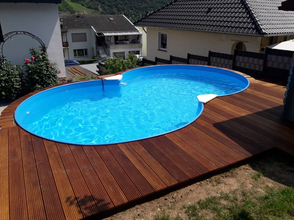 Holzterrassen & Gartenanlagen